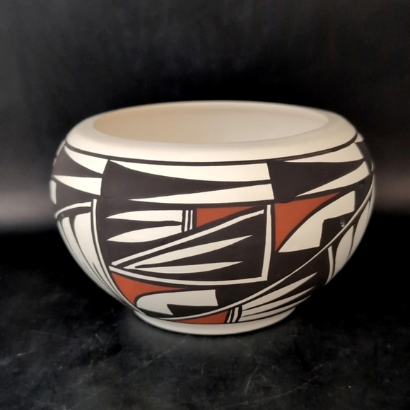 Original Genuine Native American Acoma Pottery Vase Bowl Pot Signed F/M Antonio - Picture 12 of 12